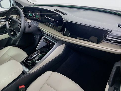 New 2025 Audi Q5 Premium image 27