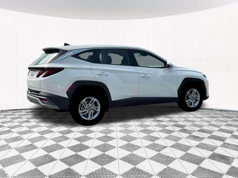 Used 2025 Hyundai Tucson SE FWD image 12