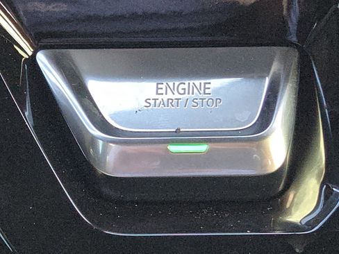 New 2026 GMC Sierra 2500 Denali Ultimate w/ LPO, Black Badging Package image 11