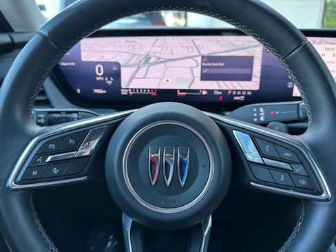 Used 2025 Buick Envision Preferred image 34