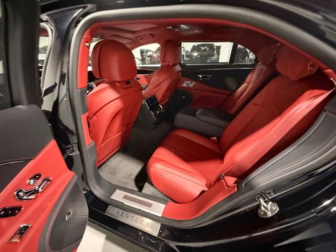 Used 2024 Bentley Flying Spur V8 AWD/4WD image 77