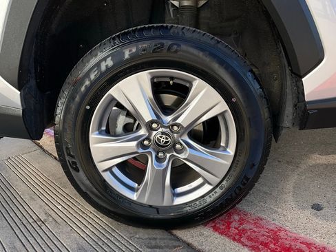 Used 2025 Toyota RAV4 XLE image 9