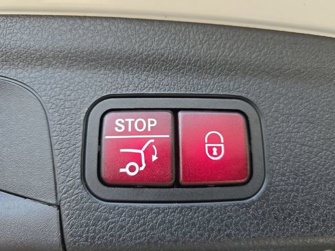 Used 2020 Mercedes-Benz GLE 450 4MATIC image 15