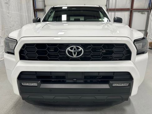 Used 2025 Toyota 4Runner TRD Off-Road image 2