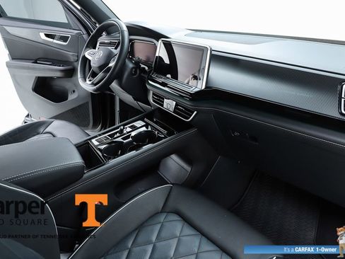 Used 2025 Volkswagen Atlas Cross Sport SEL Premium R-Line AWD/4WD image 33