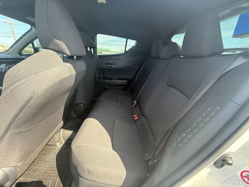 Used 2018 Toyota C-HR XLE image 19