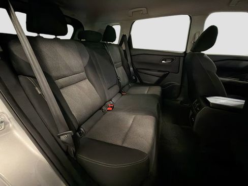 Used 2025 Nissan Rogue SV FWD image 28