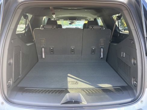 New 2026 Chevrolet Suburban LS image 7