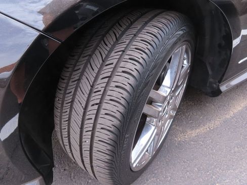 Used 2011 Mercedes-Benz E 550 Sedan image 14
