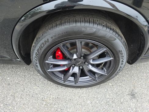 Used 2018 Dodge Durango SRT w/ SRT Interior Appearance Group AWD/4WD image 10