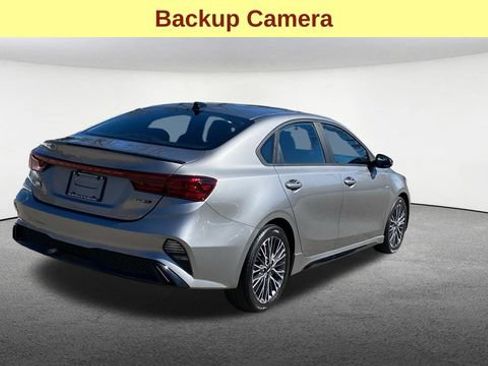 Used 2022 Kia Forte GT-Line w/ GT-Line Technology Package FWD image 9