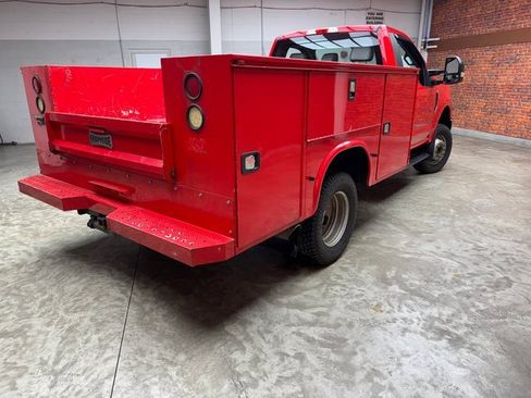 Used 2018 Ford F350 XL w/ Power Equipment Group image 5