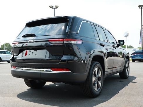 Used 2023 Jeep Grand Cherokee 4WD 4xe image 6