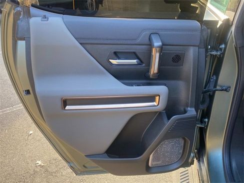 Used 2024 GMC Hummer EV 3X w/ LPO, Illumination Package image 10