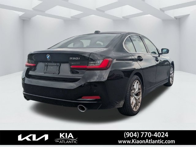 Used 2025 BMW 330i Sedan RWD image 3