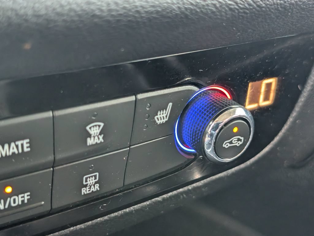 Used 2018 Buick Enclave Essence FWD image 22