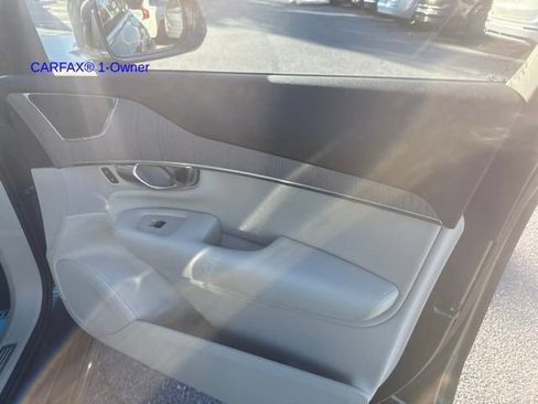 Used 2025 Volvo XC90 T8 Plus w/ Protection Package AWD/4WD image 4
