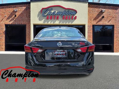 Used 2019 Nissan Altima 2.5 S FWD image 5