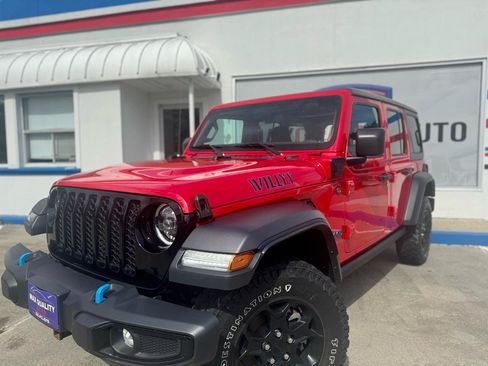 Used 2023 Jeep Wrangler Unlimited w/ Cold Weather Group AWD/4WD image 3