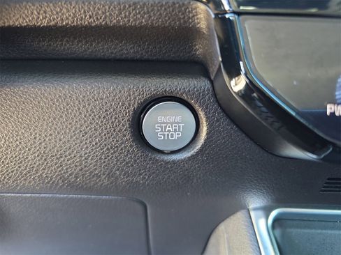 Used 2025 Kia Carnival SX Prestige image 26