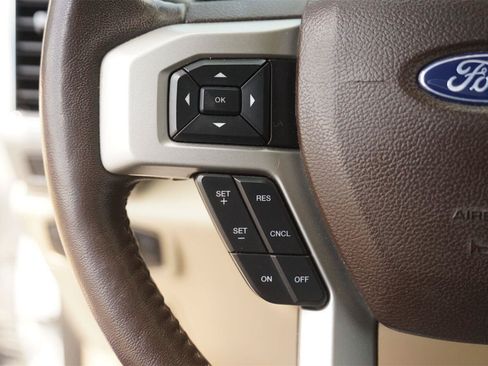 Used 2018 Ford F150 Lariat w/ Equipment Group 502A Luxury AWD/4WD image 23
