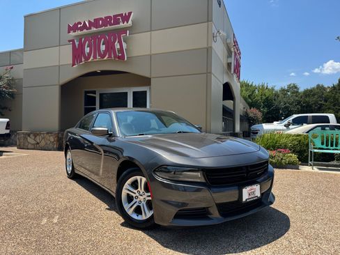 Used 2020 Dodge Charger SXT RWD image 1