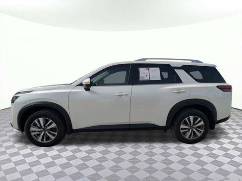 Used 2023 Nissan Pathfinder SL AWD/4WD image 6