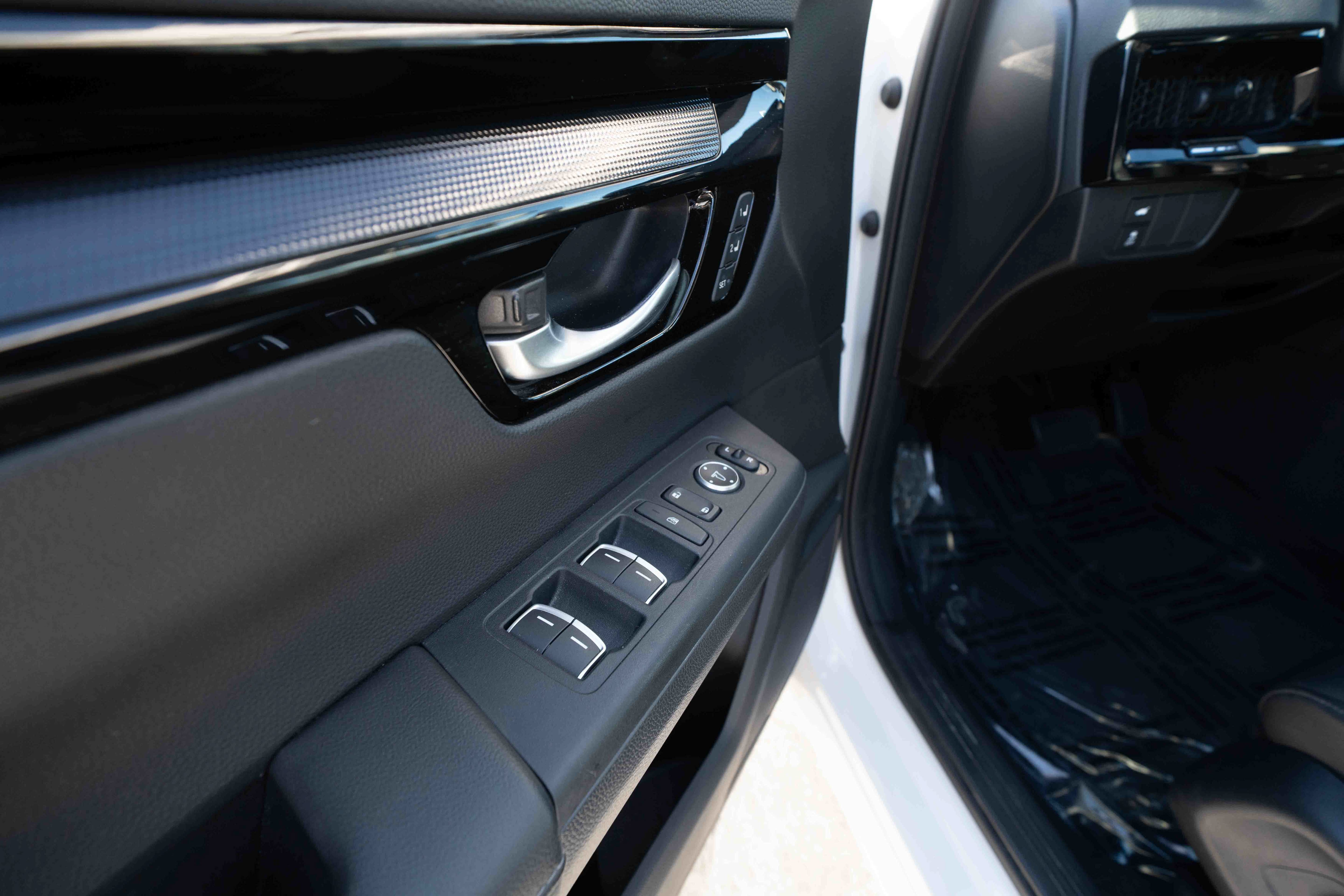 Used 2024 Honda CR-V EX-L image 7