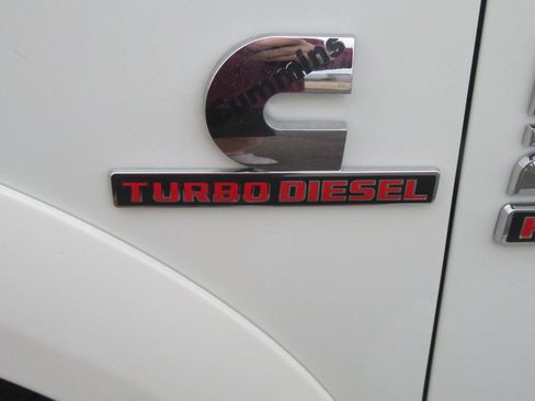 Used 2017 RAM 2500 Laramie w/ Convenience Group AWD/4WD image 16
