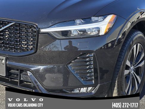 Certified 2025 Volvo XC60 B5 Core image 8