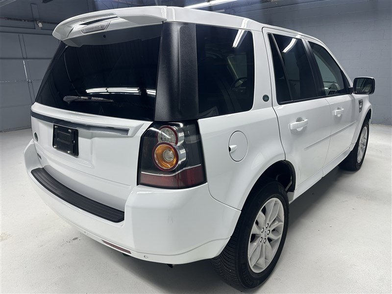 Used 2013 Land Rover LR2 HSE AWD/4WD image 7