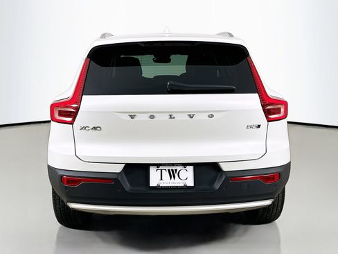 Used 2024 Volvo XC40 B5 Plus w/ Climate Package AWD/4WD image 6