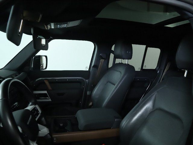 Used 2023 Land Rover Defender 110 SE AWD/4WD image 18