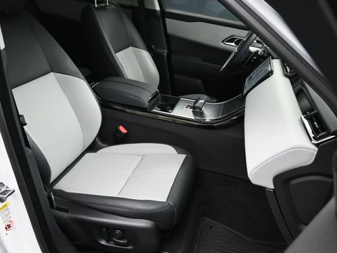 Certified 2025 Land Rover Range Rover Velar Dynamic SE image 10