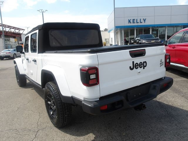 Used 2024 Jeep Gladiator Sport AWD/4WD image 5