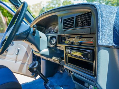 Used 1994 Toyota Pickup DX AWD/4WD image 35