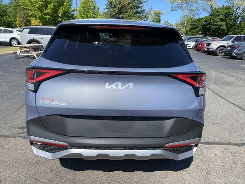 Used 2023 Kia Sportage EX FWD image 4