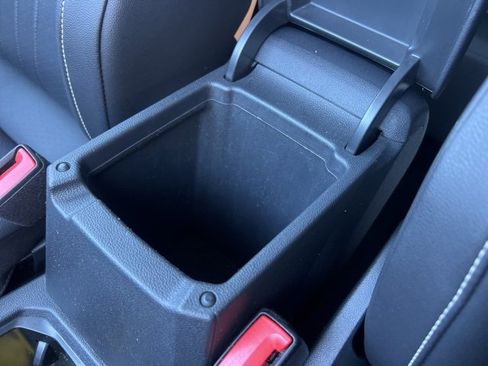 Used 2022 Volkswagen Tiguan SE w/ Panoramic Sunroof Package image 13