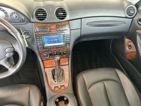 Used 2007 Mercedes-Benz CLK 550 Cabriolet image 16