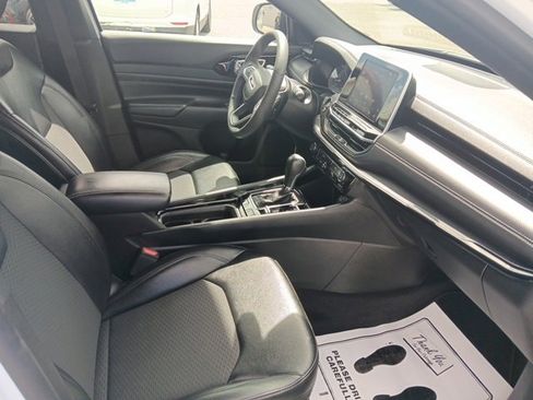 Used 2022 Jeep Compass Latitude image 22