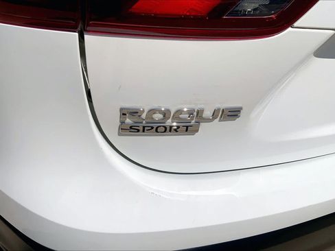 Used 2017 Nissan Rogue Sport SL w/ SL Premium Package AWD/4WD image 30
