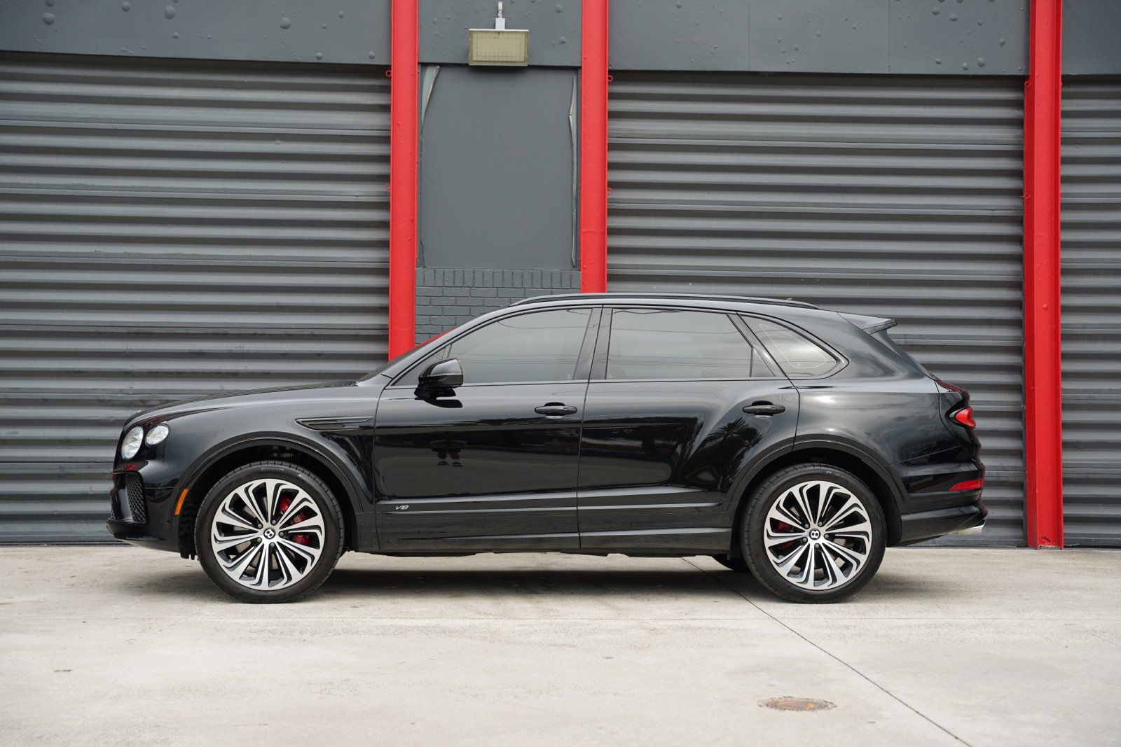 Used 2021 Bentley Bentayga AWD/4WD image 8