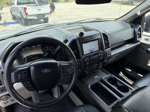 Used 2018 Ford F150 XLT w/ Equipment Group 302A Luxury AWD/4WD image 15