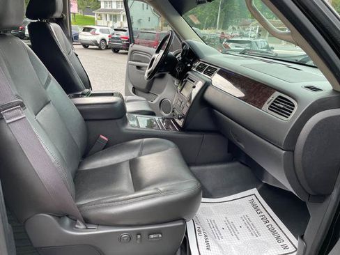 Used 2013 GMC Sierra 2500 Denali w/ Suspension Package, Off-Road AWD/4WD image 27