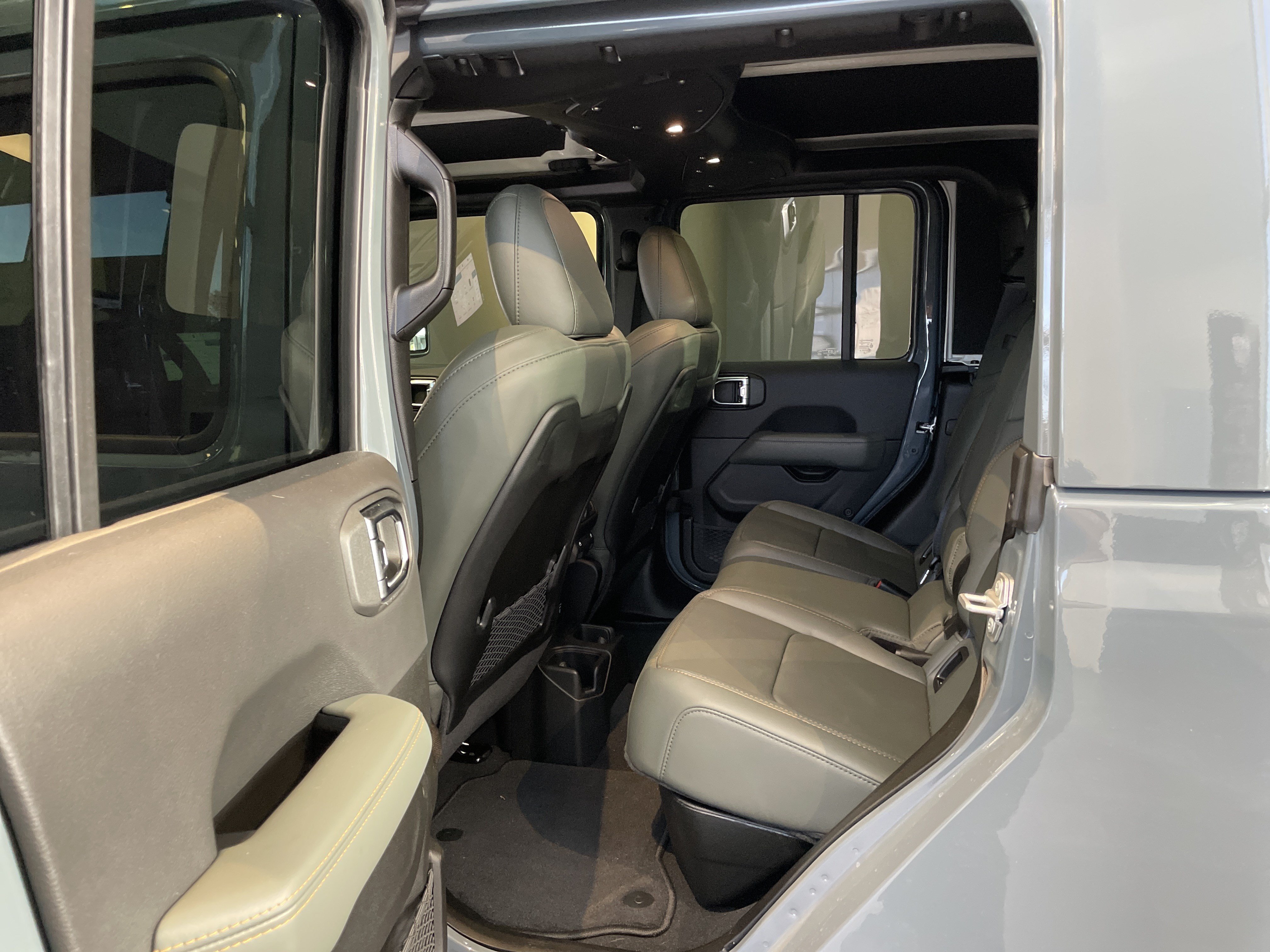 Used 2026 Jeep Gladiator Mojave w/ Steel Bumper Group AWD/4WD image 33