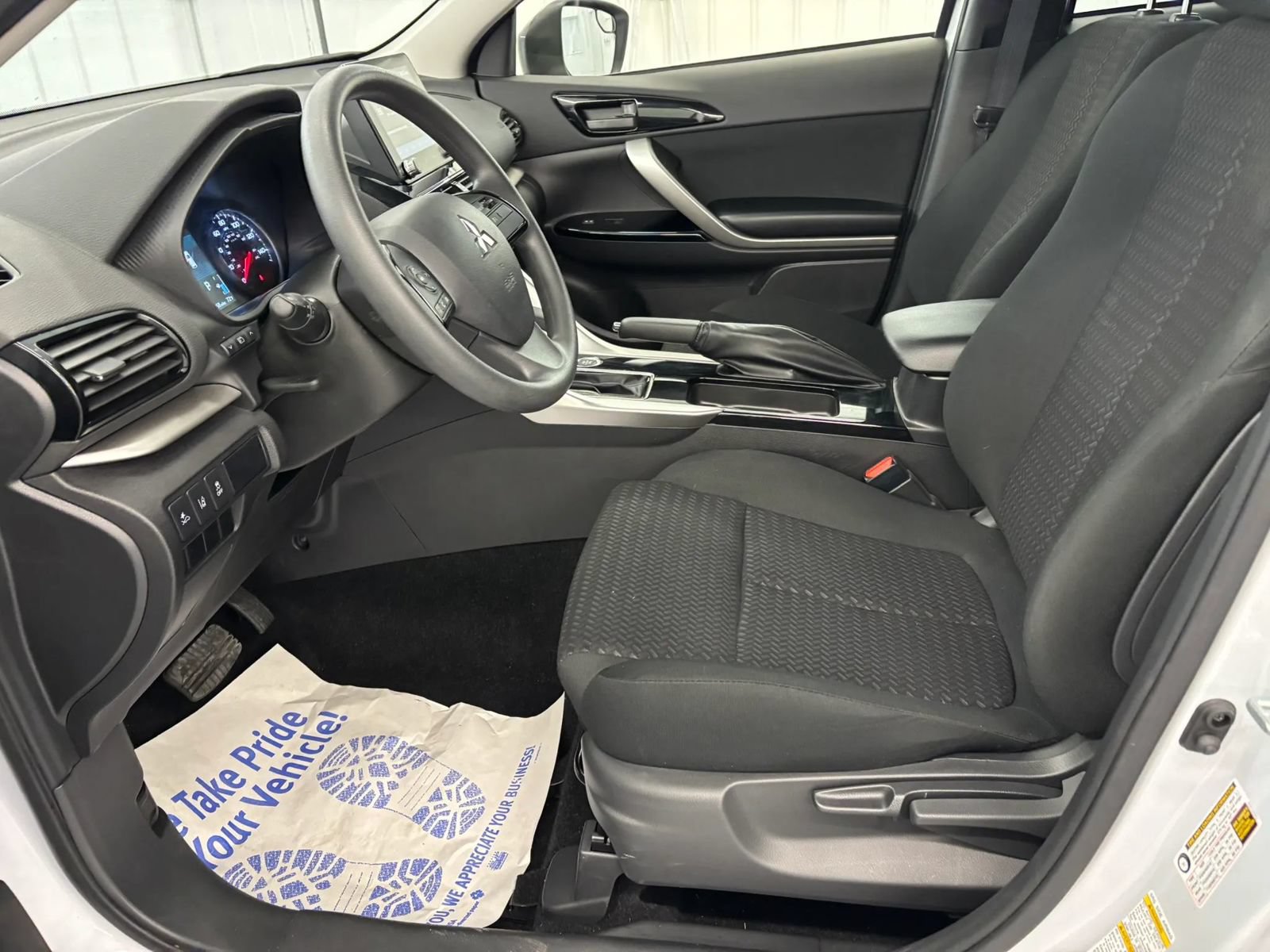 Used 2024 Mitsubishi Eclipse Cross LE AWD/4WD image 37