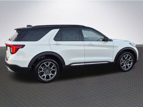 New 2025 Ford Explorer Platinum w/ Ultimate Package image 4
