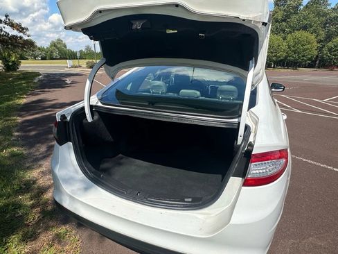 Used 2016 Ford Fusion S image 11