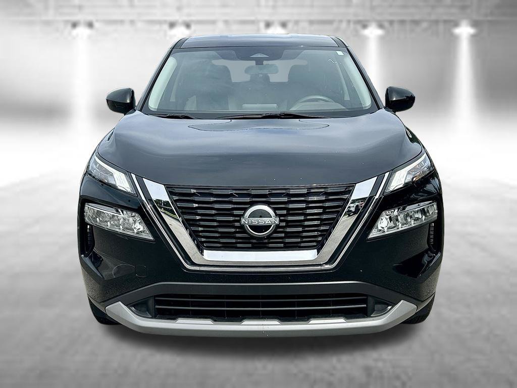 Certified 2023 Nissan Rogue SV FWD image 2