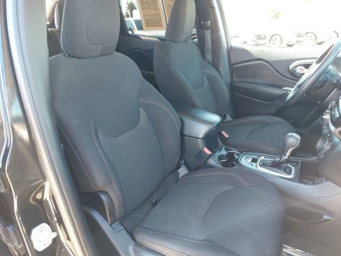 Used 2016 Jeep Cherokee 75th Anniversary image 10